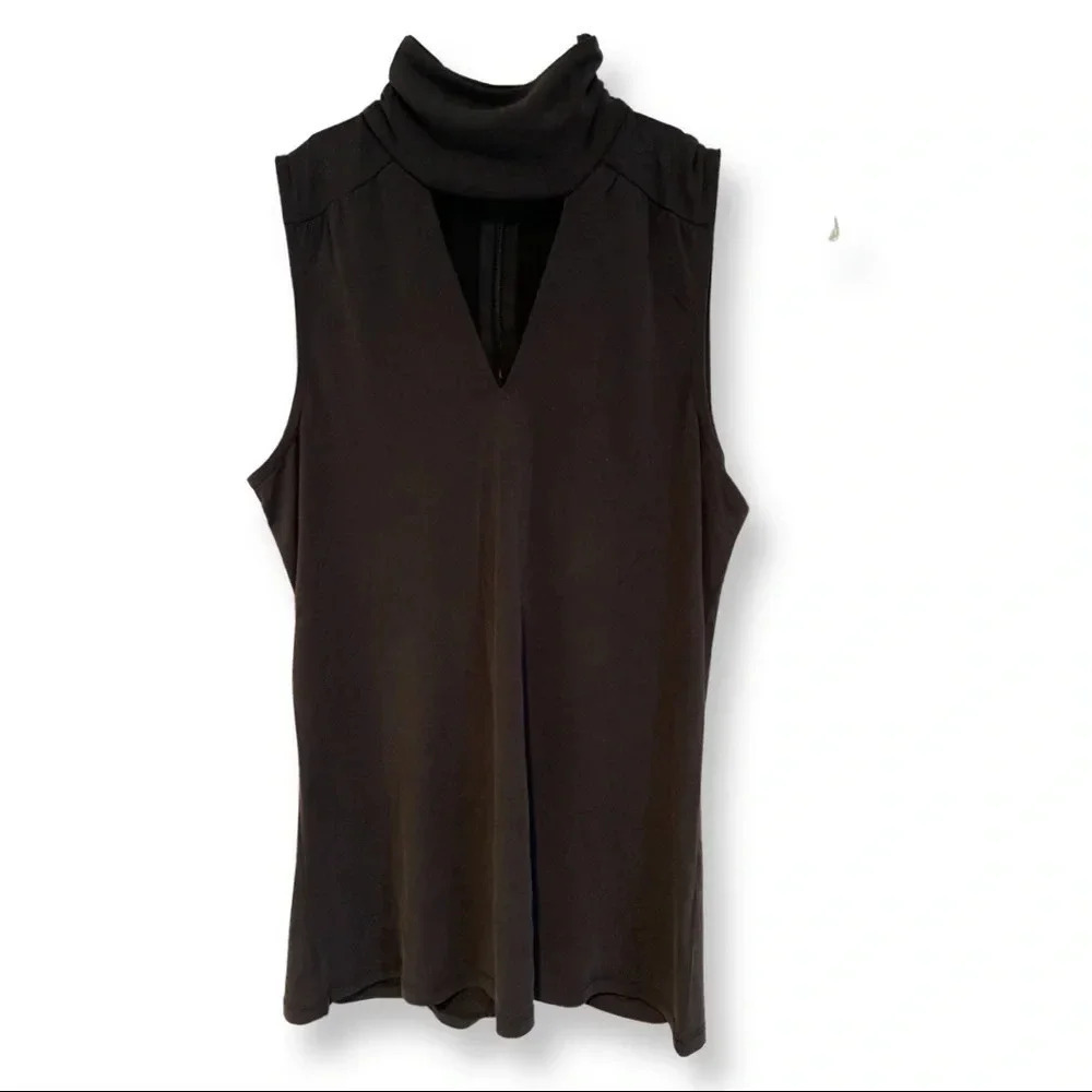 Crosby XS mock neck black tank with cut out and rear zip NWT